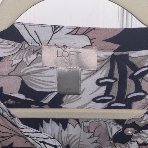 Loft petite small long sleeve blouse - Picture 2 of 2